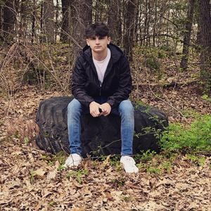 Meet your Posher, Max